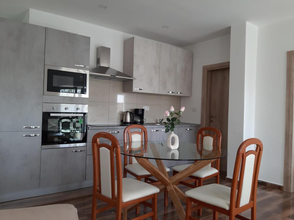 Apartments Tea And Tamara Пировац Экстерьер фото
