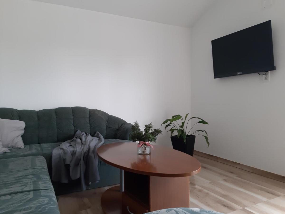 Apartments Tea And Tamara Пировац Экстерьер фото